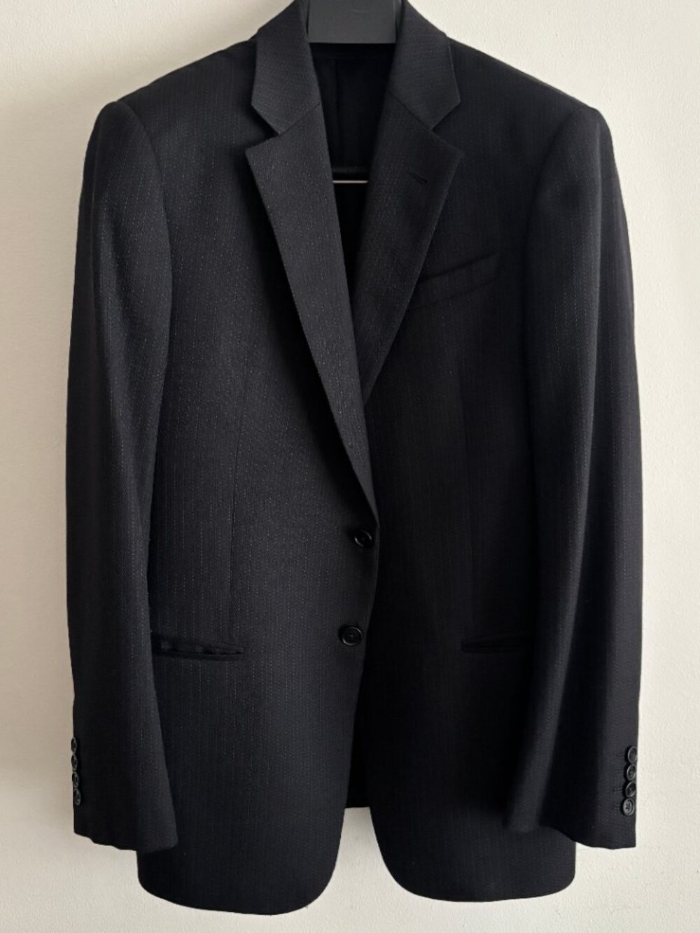 $3200 Armani Collezioni Black Pinstripe Wool Suit -- 40R Pants 32-33